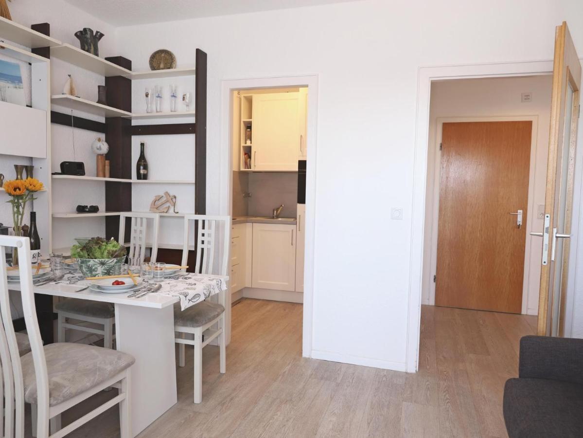 Einfaches 2-Zimmer-Appartement Mit Balkon. 韦斯特兰 外观 照片
